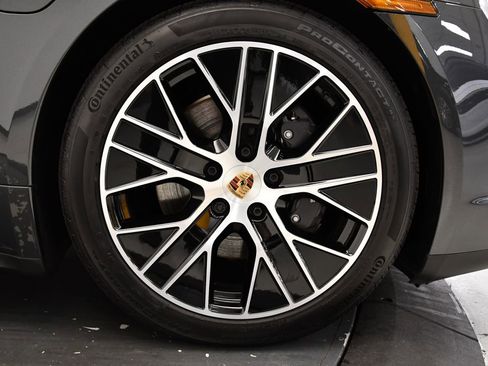 Used 2025 Porsche Taycan image 16