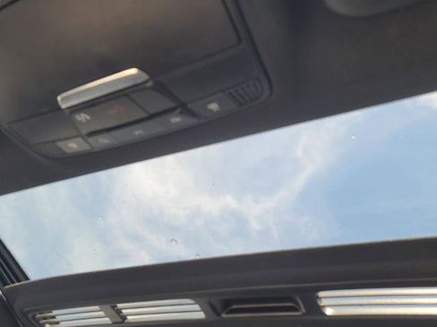 Used 2020 Mercedes-Benz E 350 Sedan image 18