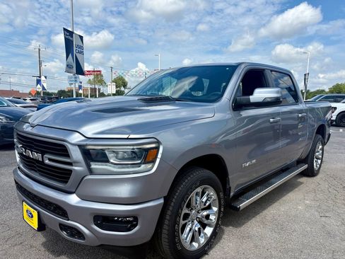 Used 2023 RAM 1500 Laramie AWD/4WD image 5