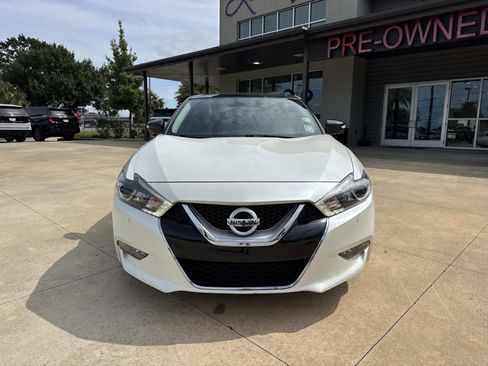 Used 2017 Nissan Maxima Platinum FWD image 3