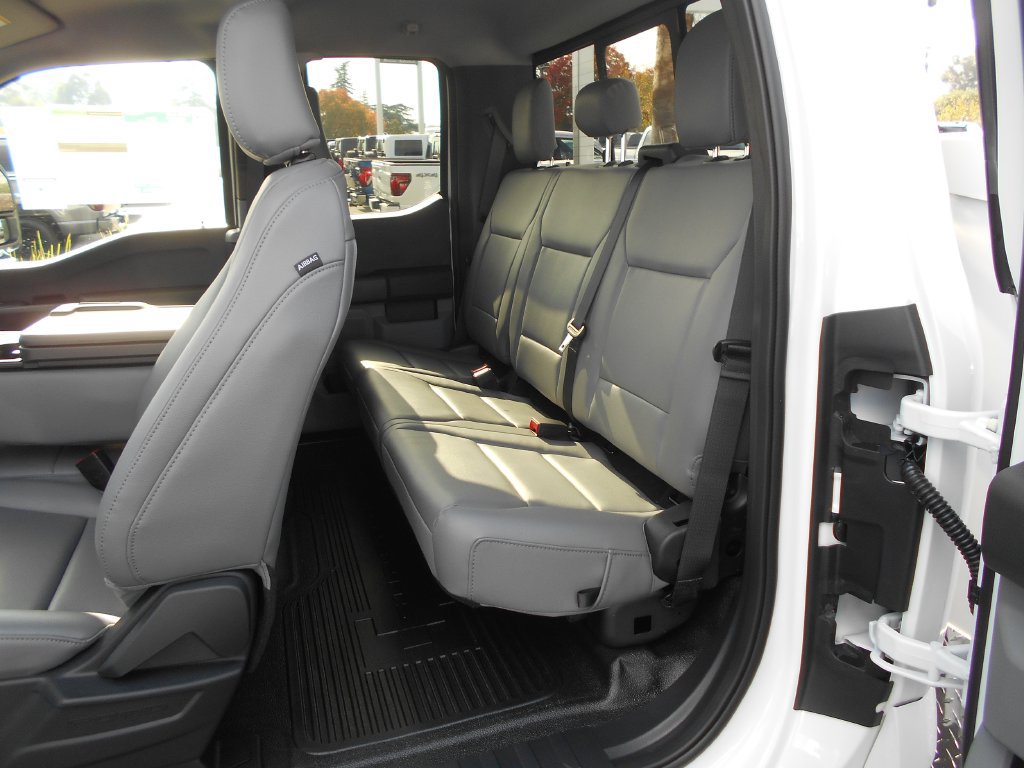 New 2026 Ford F350 XL w/ XL Chrome Package RWD image 9
