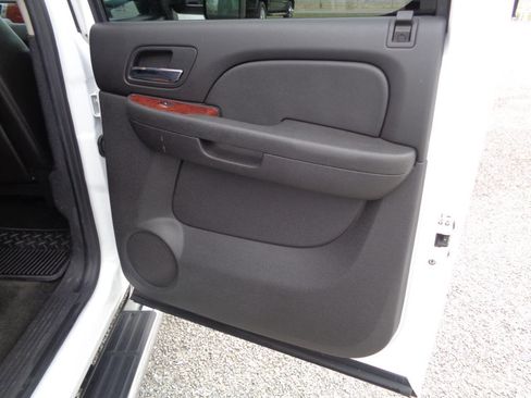 Used 2011 Chevrolet Silverado 3500 LTZ w/ Snow Plow Prep Package image 46