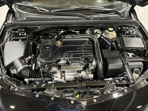 Used 2020 Chevrolet Malibu LT image 29