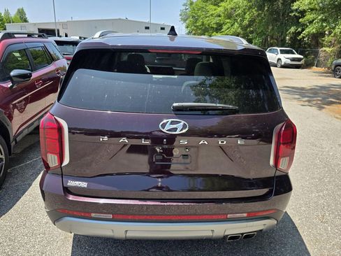 Used 2024 Hyundai Palisade Limited FWD image 3