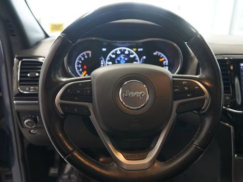 Used 2020 Jeep Grand Cherokee Overland AWD/4WD image 22