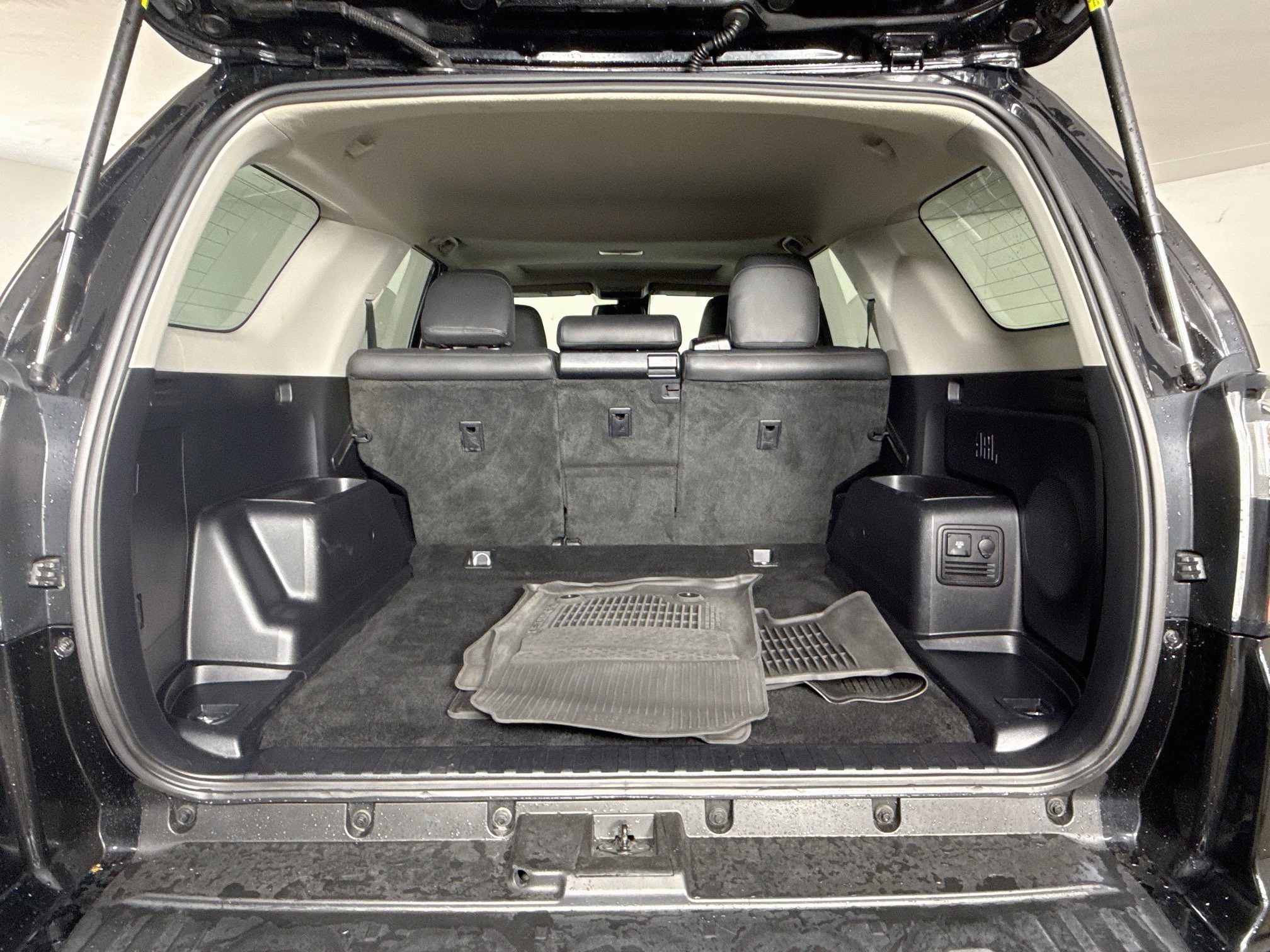 Used 2022 Toyota 4Runner Limited AWD/4WD image 34