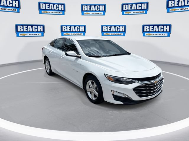 Used 2024 Chevrolet Malibu LT FWD image 2