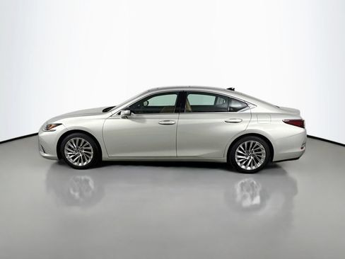 Used 2019 Lexus ES 350 Ultra Luxury w/ Accessory Package 2 FWD image 8