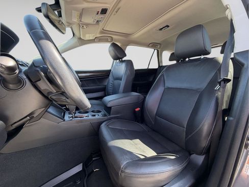 Used 2019 Subaru Outback 2.5i Limited image 10