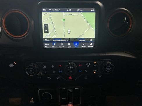 Used 2023 Jeep Gladiator Mojave w/ Cold Weather Group AWD/4WD image 3