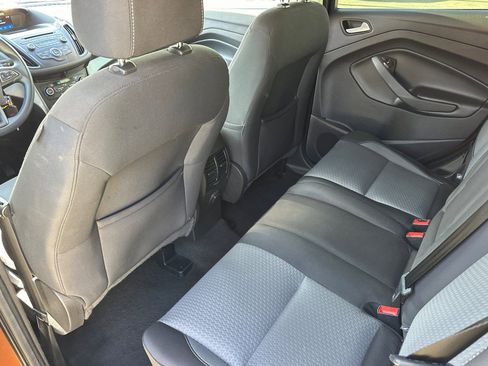 Used 2017 Ford Escape SE image 13