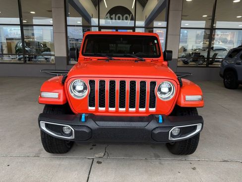 Used 2023 Jeep Wrangler Unlimited Sahara w/ Cold Weather Group AWD/4WD image 8