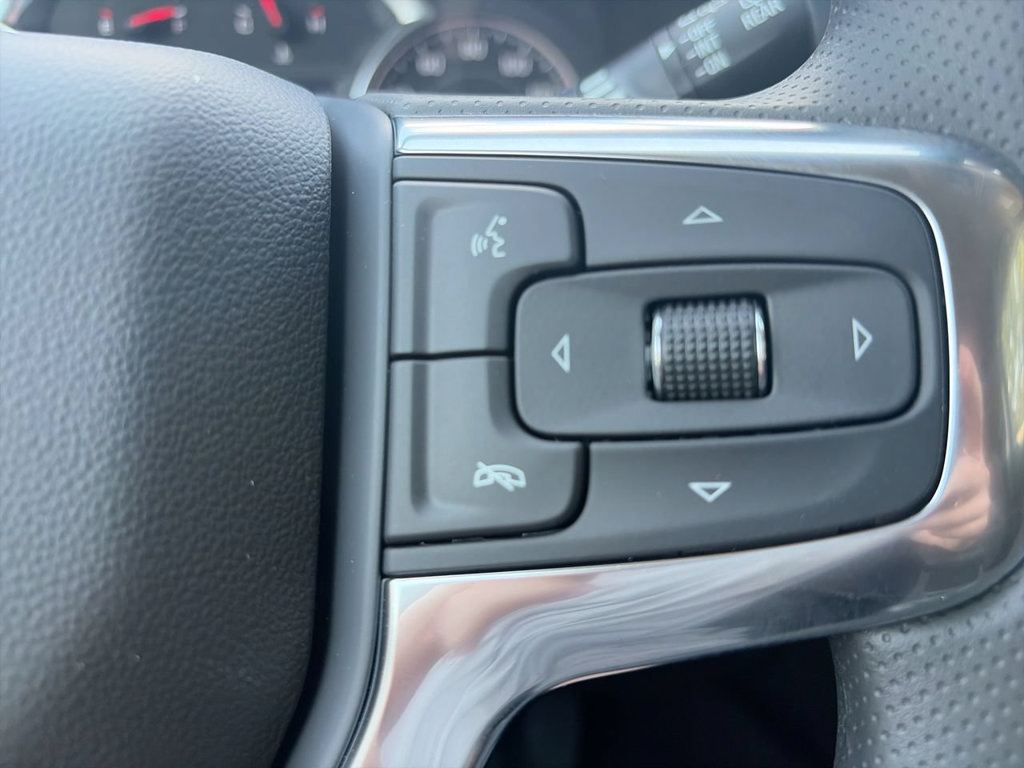 New 2026 Chevrolet Blazer LT w/ Convenience Package FWD image 24