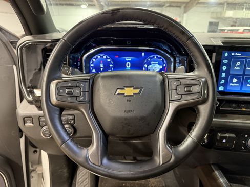 Used 2023 Chevrolet Silverado 1500 High Country w/ Technology Package AWD/4WD image 6