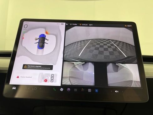 Used 2023 Tesla Model 3 Standard Range image 25