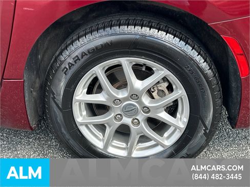 Used 2023 Chrysler Pacifica Touring-L FWD image 24