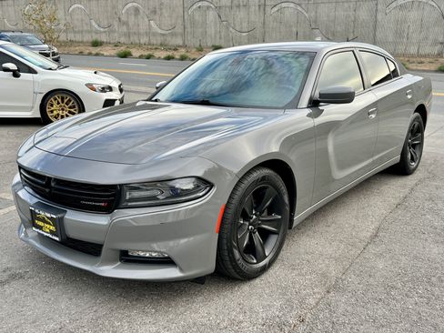 Used 2018 Dodge Charger SXT Plus RWD image 10