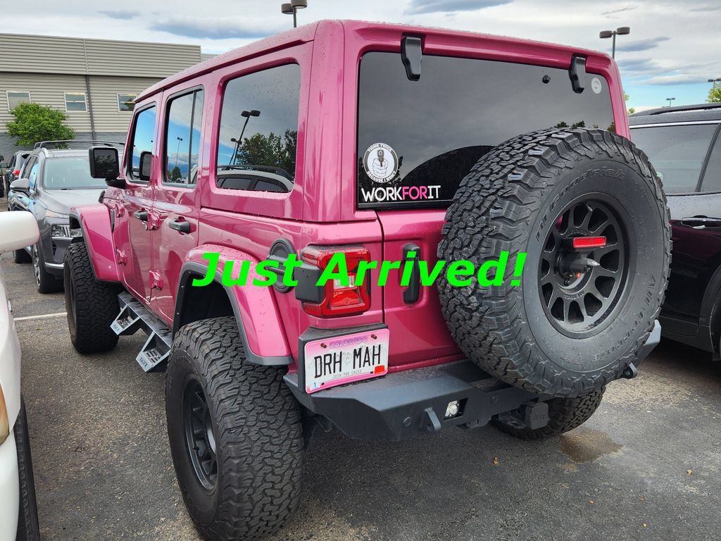 Used 2021 Jeep Wrangler Unlimited Sahara AWD/4WD image 4