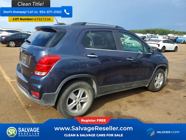 Used 2018 Chevrolet Trax LT w/ LT Convenience Package FWD image 4