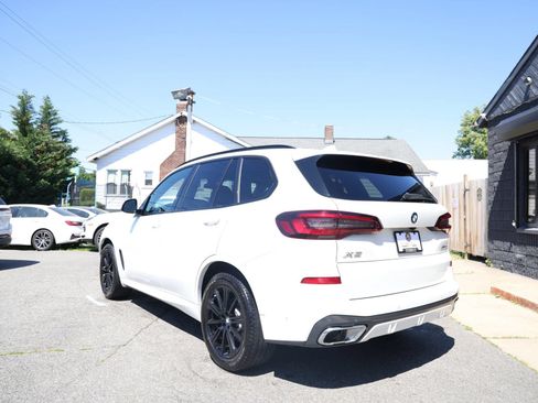 Used 2021 BMW X5 xDrive40i w/ M Sport Package AWD/4WD image 8