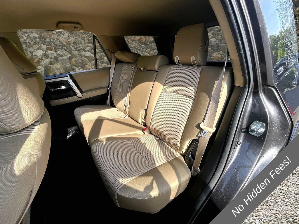 Used 2022 Toyota 4Runner SR5 AWD/4WD image 23
