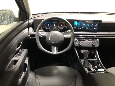 New 2026 Hyundai Tucson SE image 25