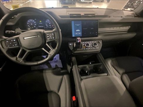 Certified 2025 Land Rover Defender 110 S AWD/4WD image 15