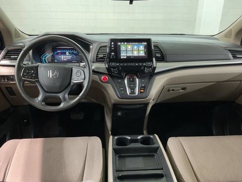 Used 2018 Honda Odyssey EX image 6