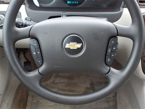 Used 2016 Chevrolet Impala LT image 14