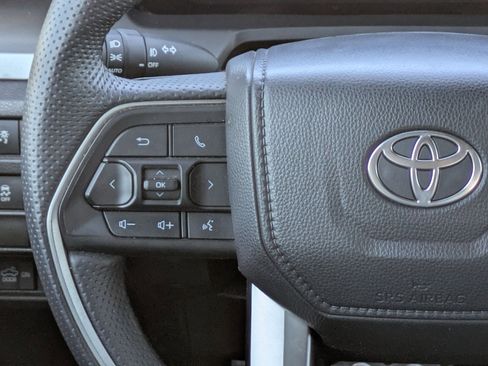 Used 2025 Toyota Tacoma TRD Sport image 21