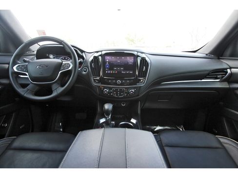 Used 2023 Chevrolet Traverse Premier w/ Redline Edition image 11