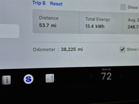 Used 2020 Tesla Model 3 Standard Range RWD image 4