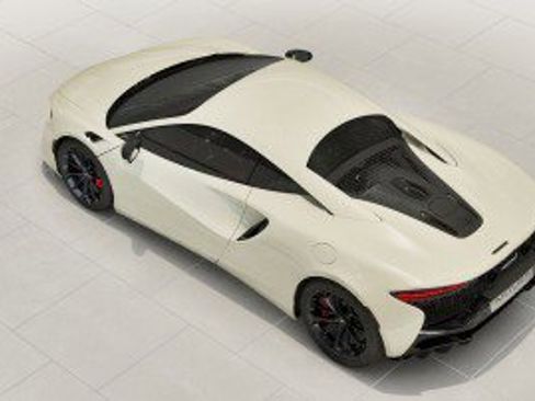 Used 2023 McLaren Artura image 4
