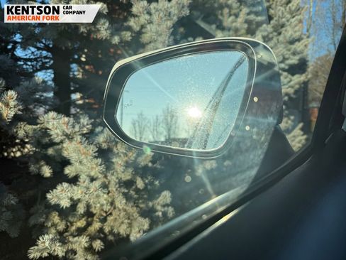 Used 2025 Toyota RAV4 XLE image 22