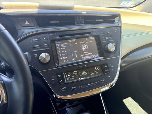 Used 2017 Toyota Avalon Limited w/ Carpet Mat Package FWD image 29
