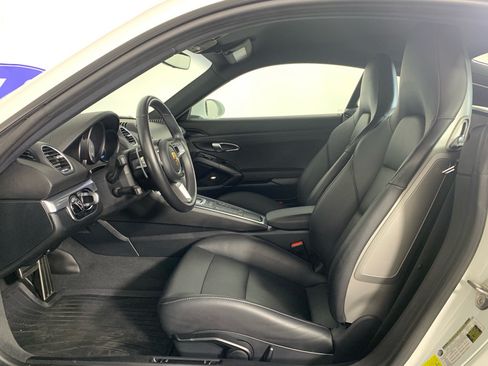 Used 2019 Porsche 718 Cayman S RWD image 16