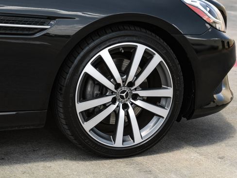 Used 2017 Mercedes-Benz SLC 300 image 44