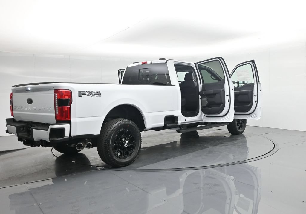 New 2026 Ford F250 Lariat w/ Black Appearance Package AWD/4WD image 14