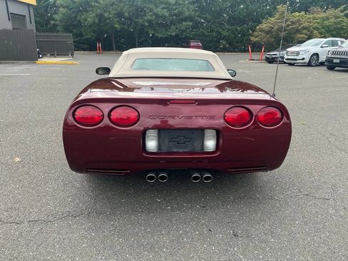Used 2003 Chevrolet Corvette Convertible w/ Preferred Equipment Group1 RWD image 6