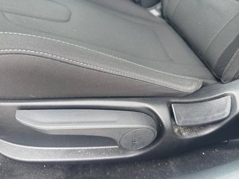 Used 2024 Hyundai Elantra SEL FWD image 13