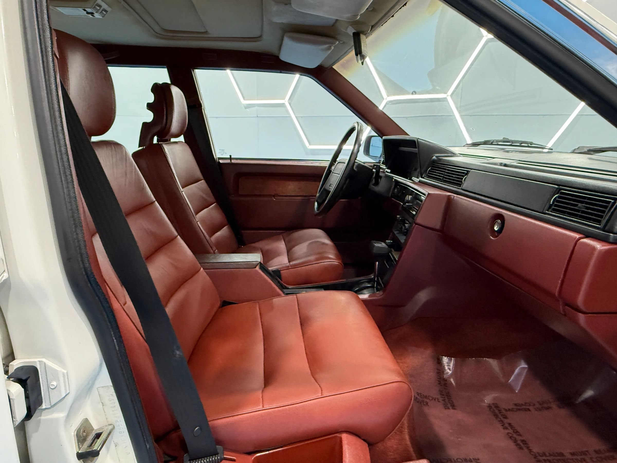 Used 1988 Volvo 740 GLE RWD image 16