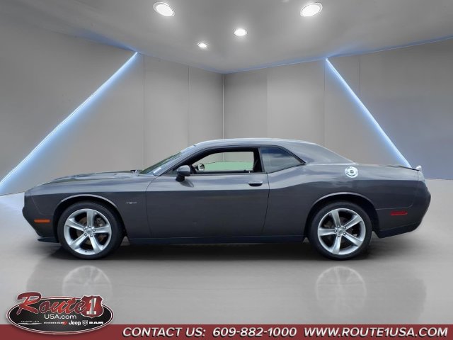 Used 2018 Dodge Challenger R/T RWD image 7