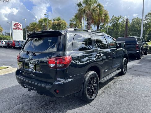 Used 2019 Toyota Sequoia TRD Sport AWD/4WD image 10