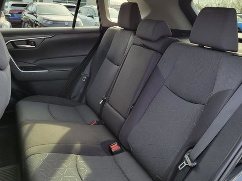 Used 2023 Toyota RAV4 XLE w/ Convenience Package image 33