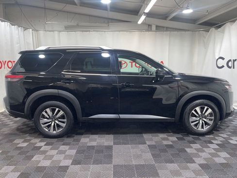 Used 2025 Nissan Pathfinder SL image 8