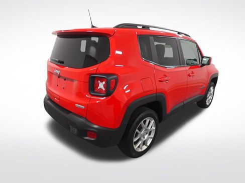 Used 2019 Jeep Renegade Latitude w/ Cold Weather Group image 6