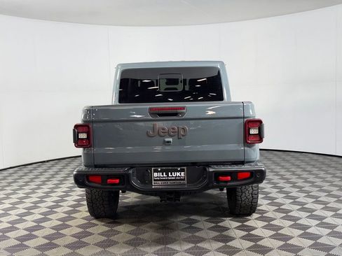 Used 2025 Jeep Gladiator Rubicon AWD/4WD image 9