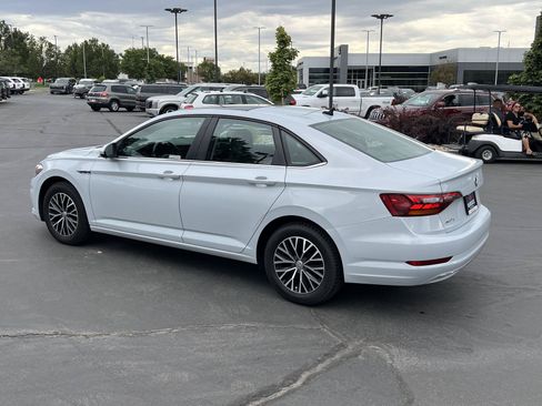 Used 2019 Volkswagen Jetta SEL FWD image 11