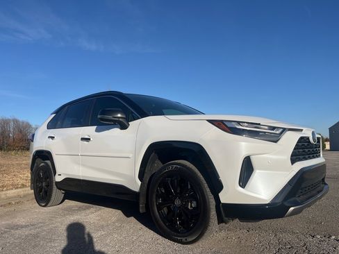 Used 2024 Toyota RAV4 XSE image 3