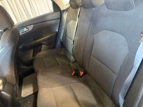 Used 2019 Kia Forte LXS FWD image 16